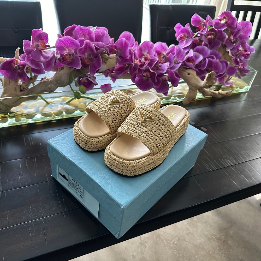 Xxx SOLDxxxNice sandals
